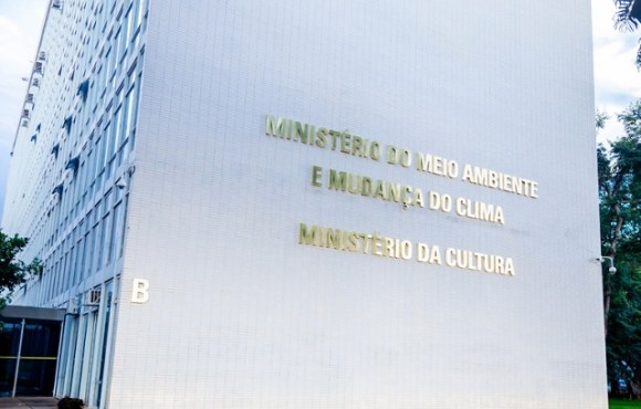 Escândalo na Cultura: Desvios e Corrupção no Governo Lula!